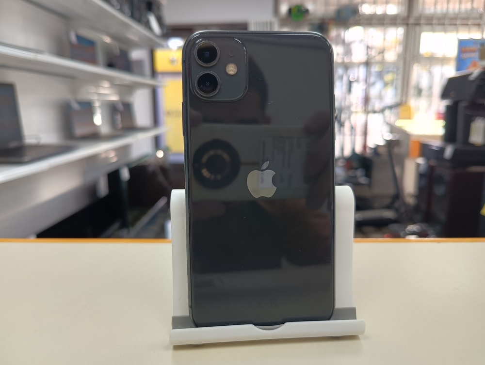 Смартфон Apple iPhone 11 64Gb
