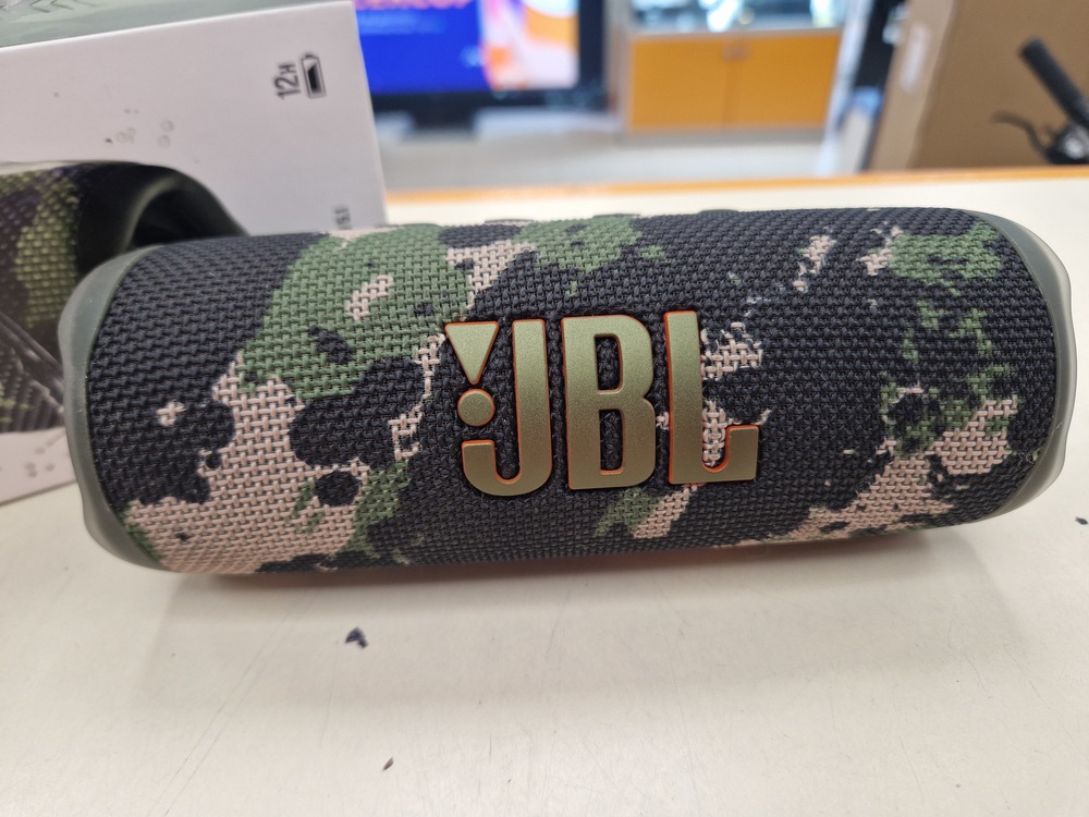 Портативная акустика JBL Flip 6;