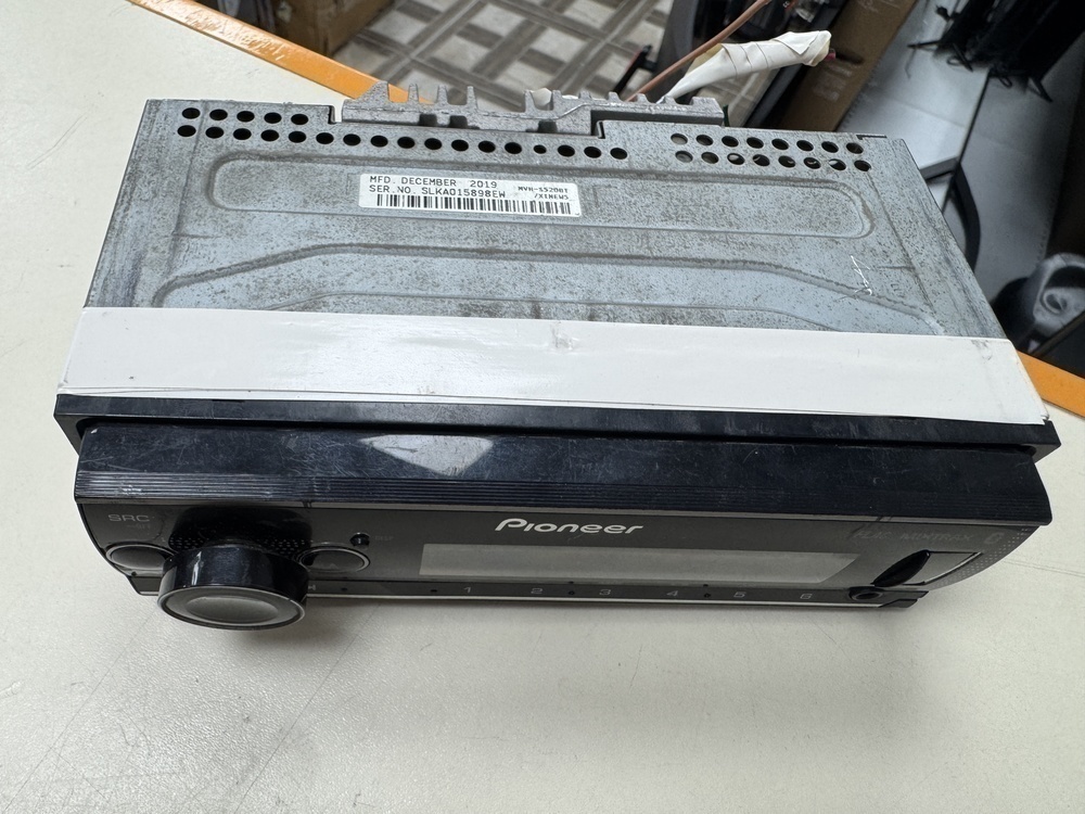 Автомагнитола Pioneer MVH-S520BT