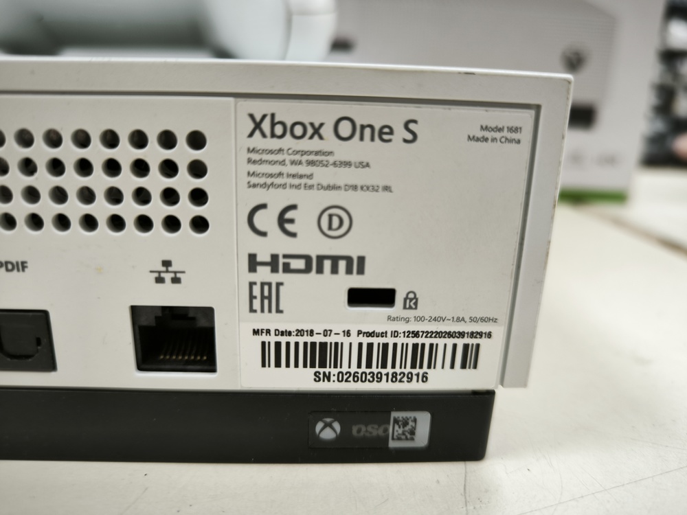 Игровая приставка Xbox One S 1TB