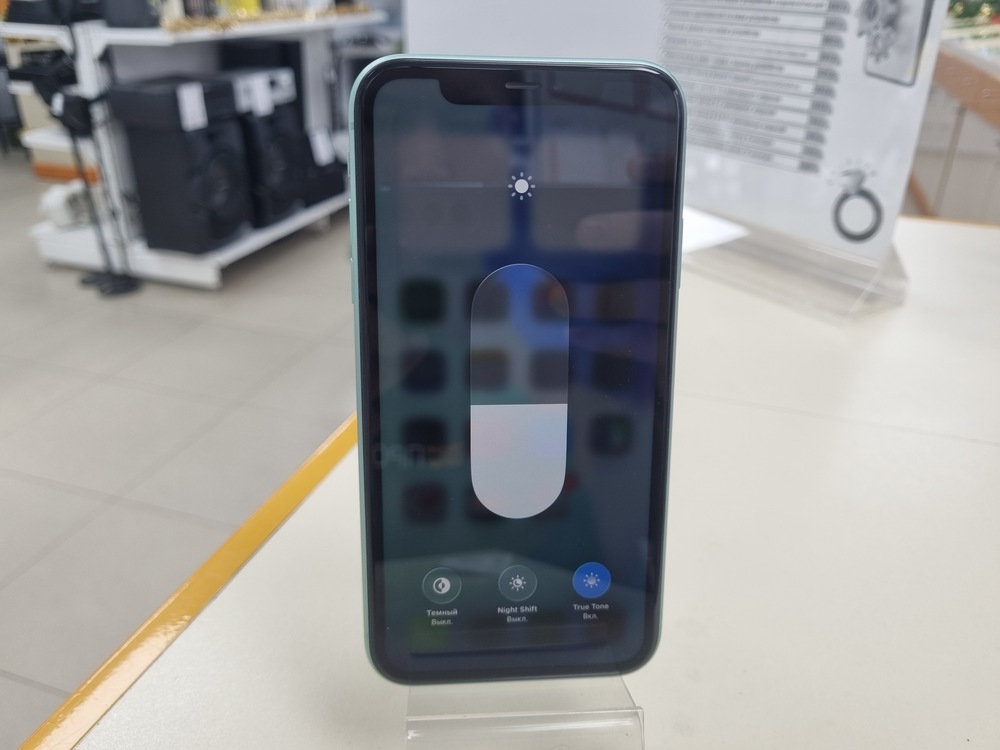 Смартфон Apple iPhone 11 64Gb