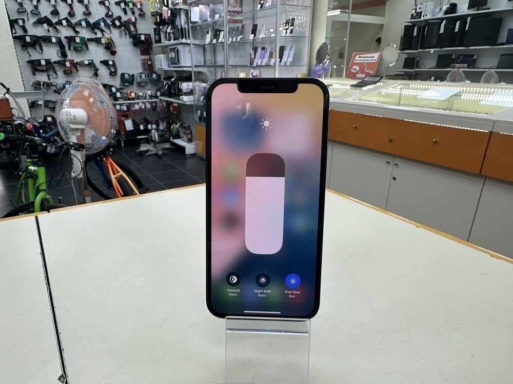 Смартфон Apple iPhone 12 64Gb