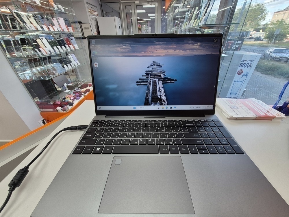 Ноутбук NoName; Core i7-6600U, AMD Radeon (TM) Graphics, 32 Гб, 2 Tb, Нет