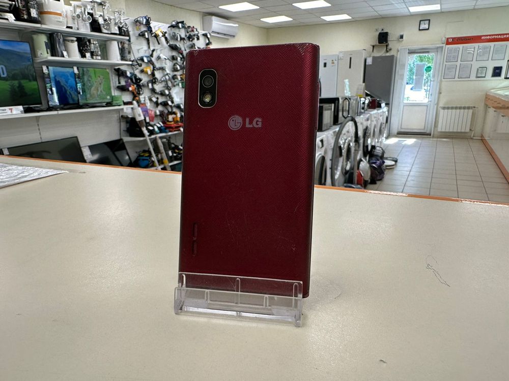 Смартфон LG E615
