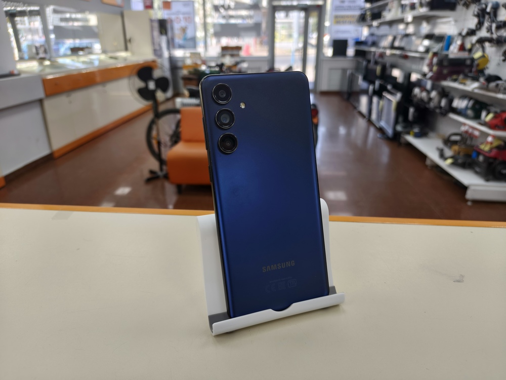 Смартфон Samsung Galaxy M55 8/128