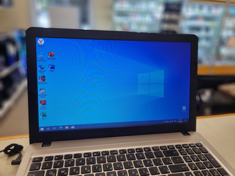 Ноутбук ASUS; Pentium 4417U, GeForce MX110, 4 Гб, Нет, 500 Гб