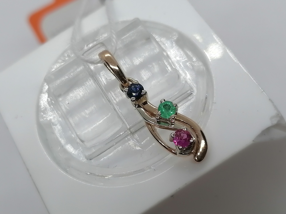 ПОДКМИ585 ПОДВЕСКА С КАМНЯМИ (Au 585)