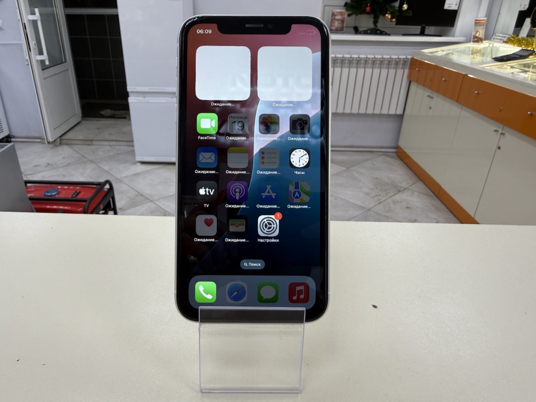 Смартфон Apple iPhone Xr 64Gb