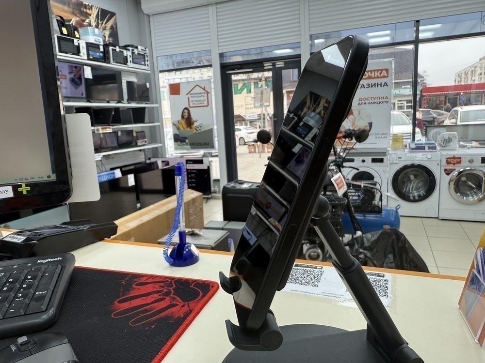 Смартфон Apple Iphone 16 128Gb