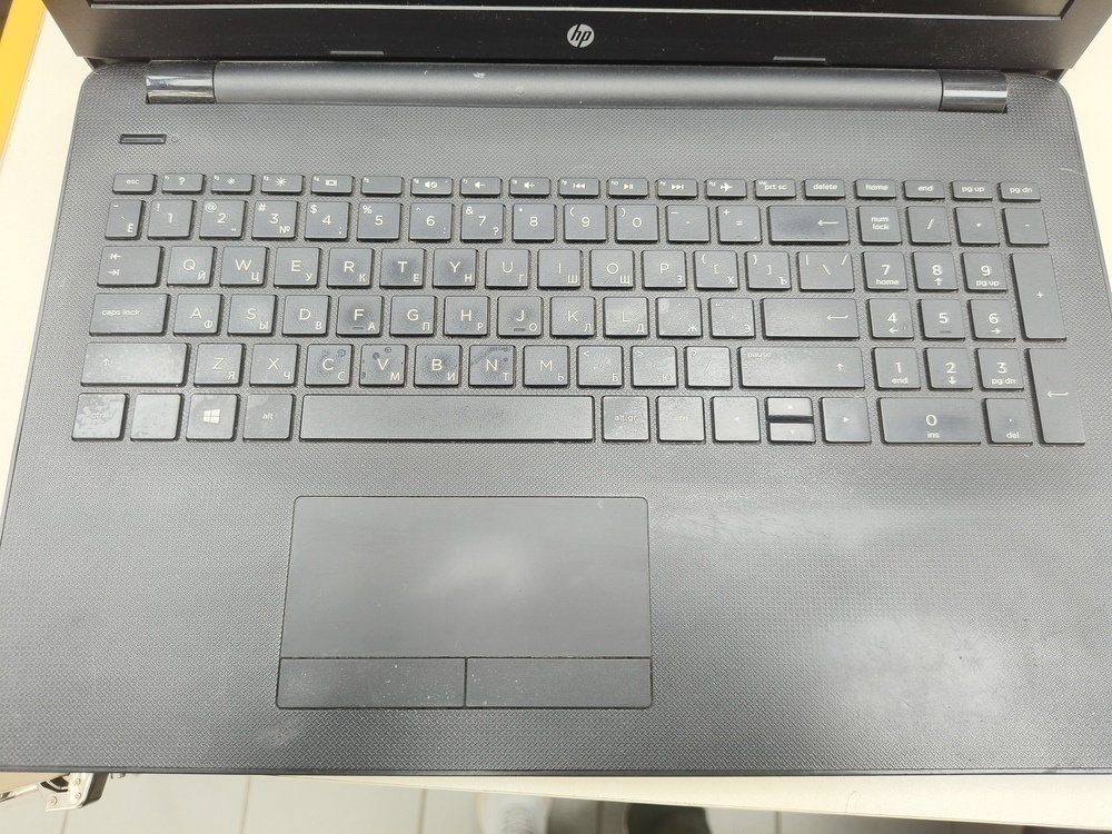 Ноутбук HP 15-rb084ur; A9-9420, Radeon R5 series, 4 Гб, 256 Гб, Нет