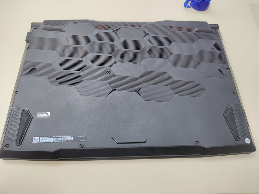 Ноутбук MSI; Core i7-11800H, GeForce RTX 3060, 16 Гб, 500 Гб, Нет