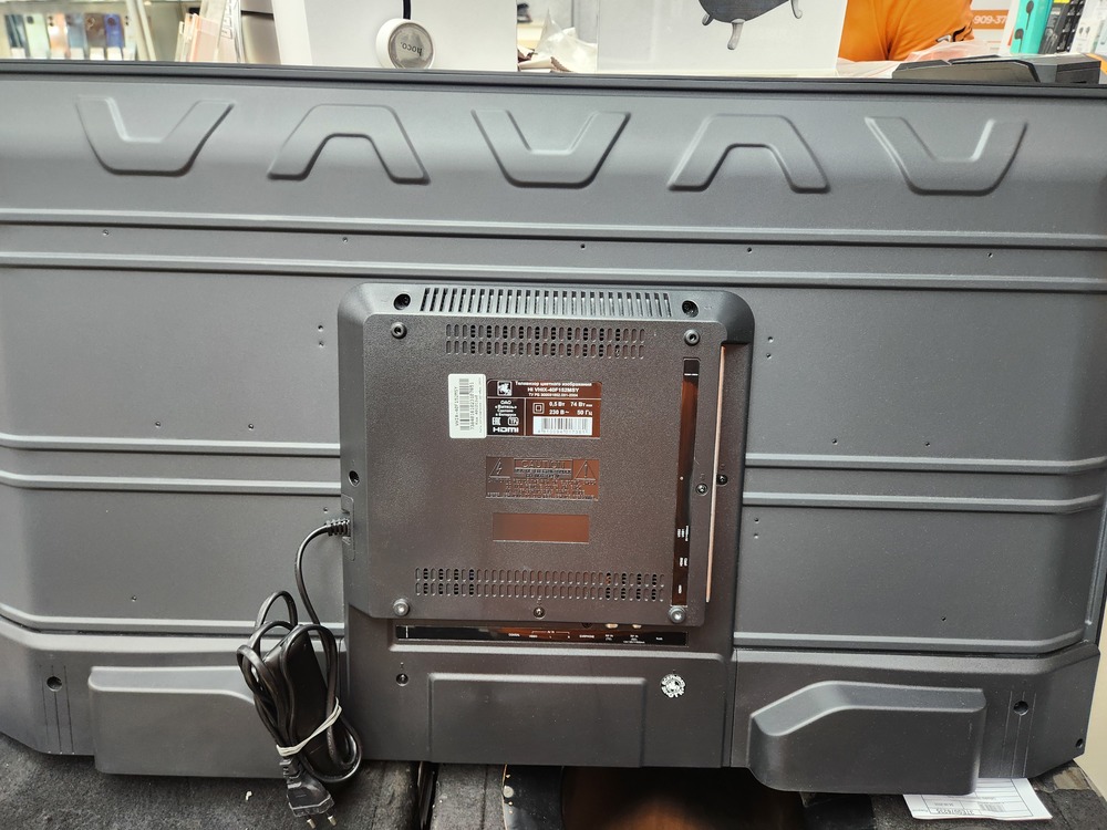 LED Телевизор HI VHIX-40F152MSY