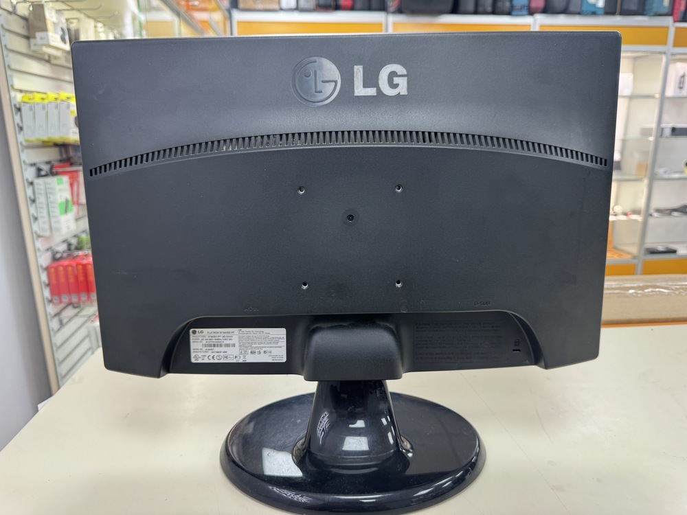 Монитор LG 1510S
