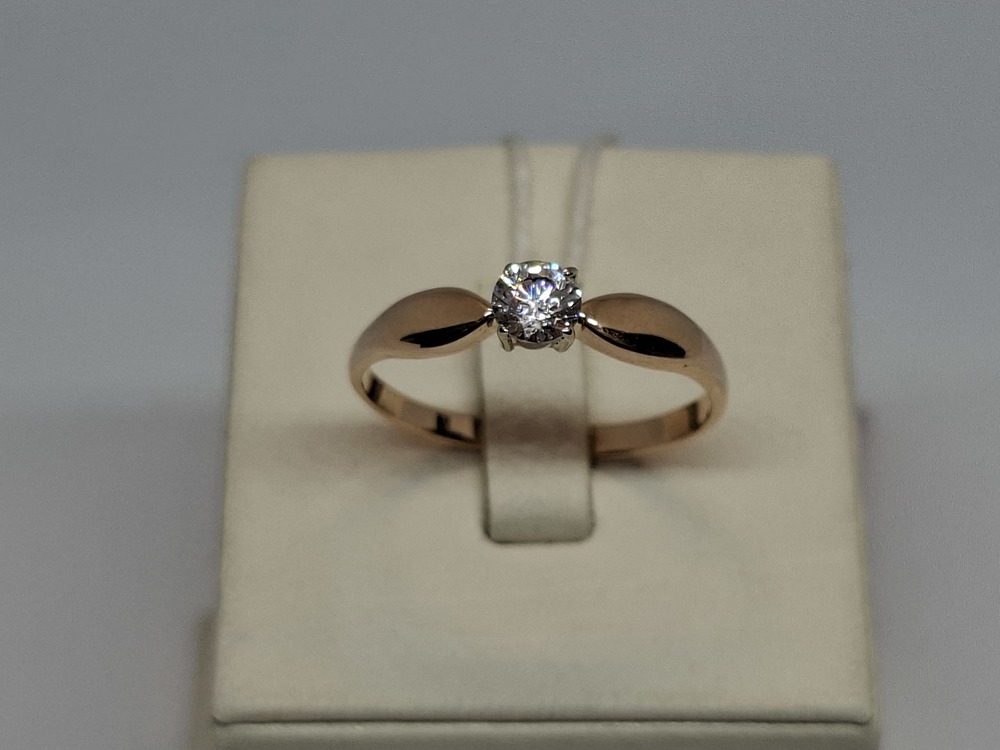 КОЛКМ585 КОЛЬЦО С КАМНЕМ (Au 585)