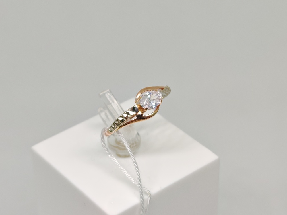 КОЛКМ585 КОЛЬЦО С КАМНЕМ (Au 585)