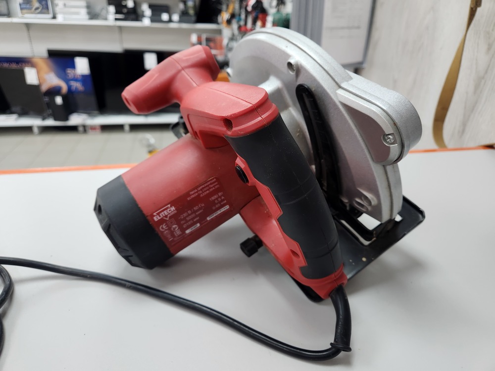 Дисковая пила Elitech ПД 1500
