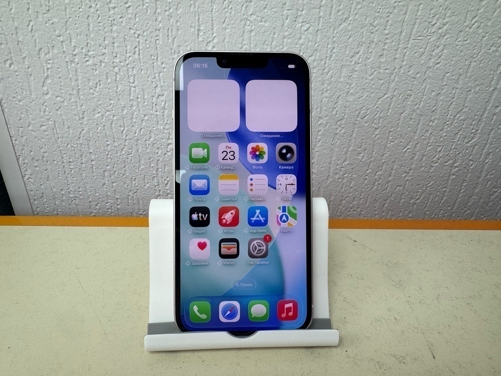 Смартфон Apple iPhone 13 128Gb