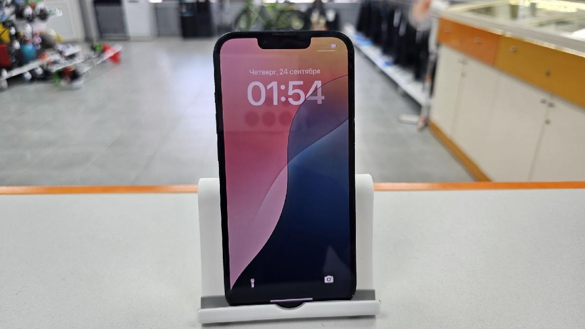 Смартфон Apple iPhone 13 256Gb