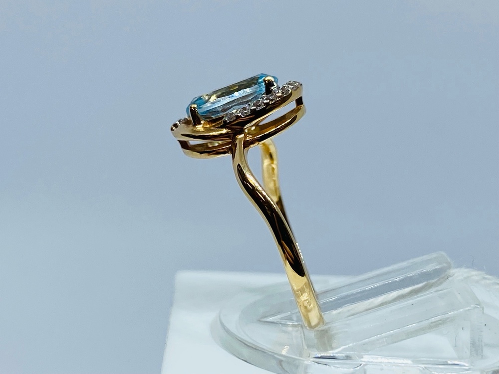 КОЛКМИ585 КОЛЬЦО С КАМНЯМИ (Au 585)