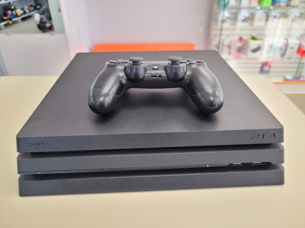 Игровая приставка PlayStation 4 Pro 1Tb