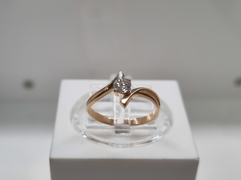 КОЛКМ585 КОЛЬЦО С КАМНЕМ (Au 585)