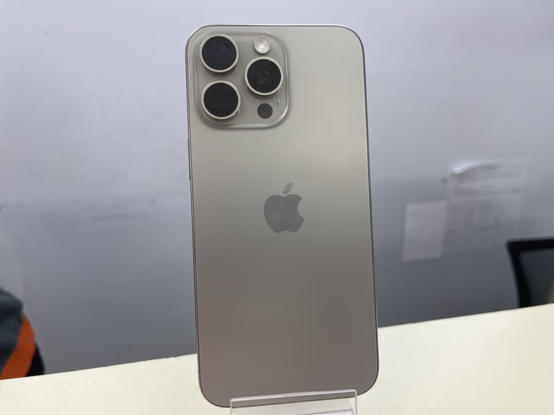 Смартфон Apple iPhone 15 Pro Max 256Gb