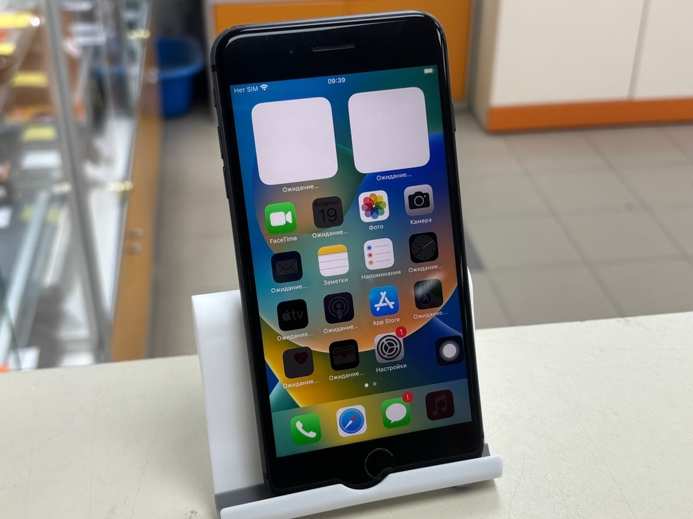Смартфон Apple iPhone 8 Plus 64Gb