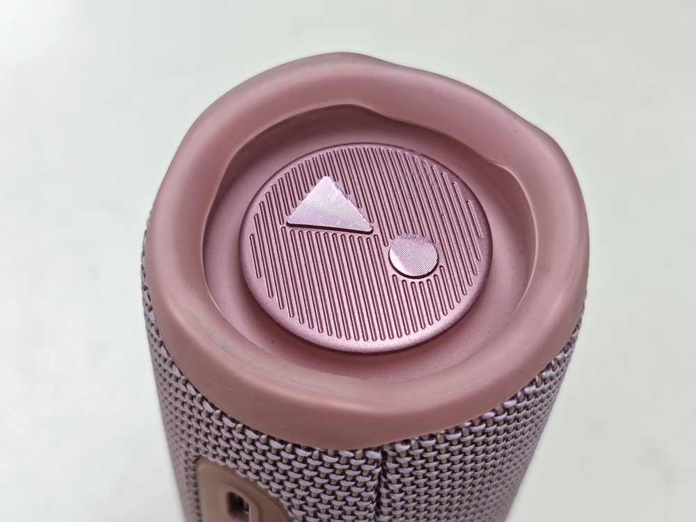 Портативная акустика JBL Flip 6;