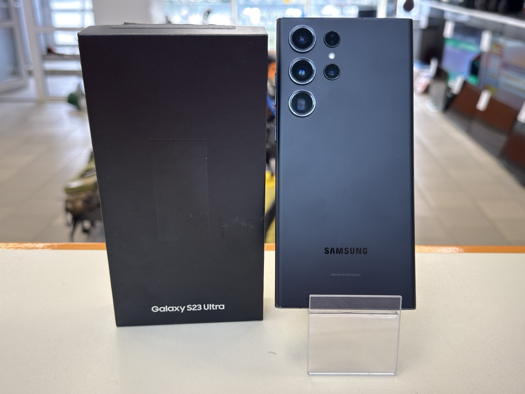 Смартфон Samsung Galaxy S23 Ultra 256Gb