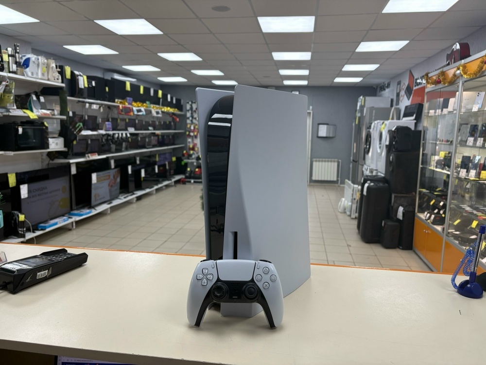 Игровая приставка PlayStation 5 825Gb (С дисководом)