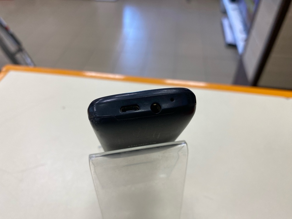 Мобильный телефон Maxvi C30
