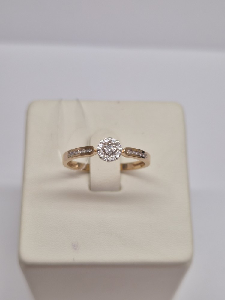 КОЛЬЦО С КАМНЯМИ (Au 585)