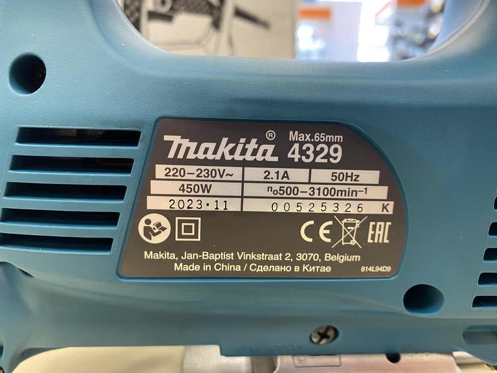 Лобзик Makita 4329X1