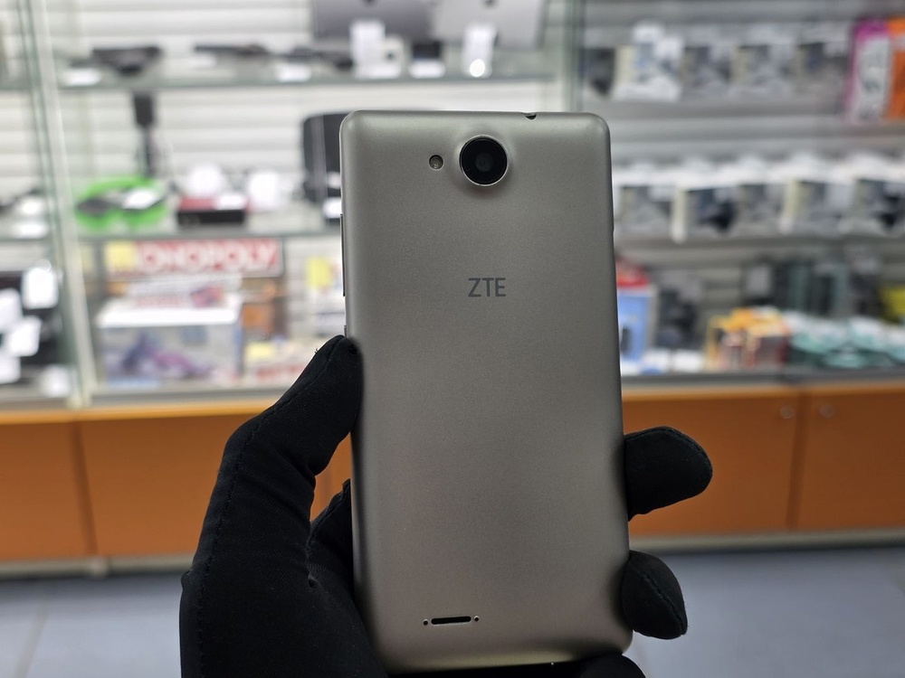 Смартфон ZTE Т320