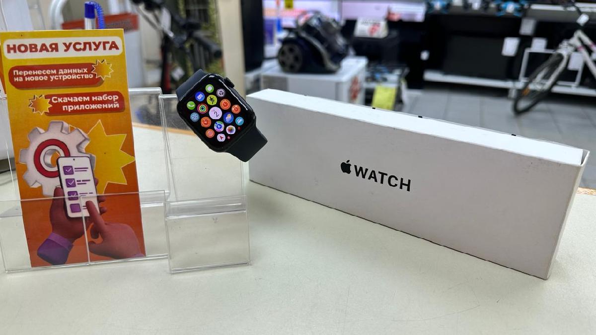 Смарт-часы Apple Watch SE 2022 44mm