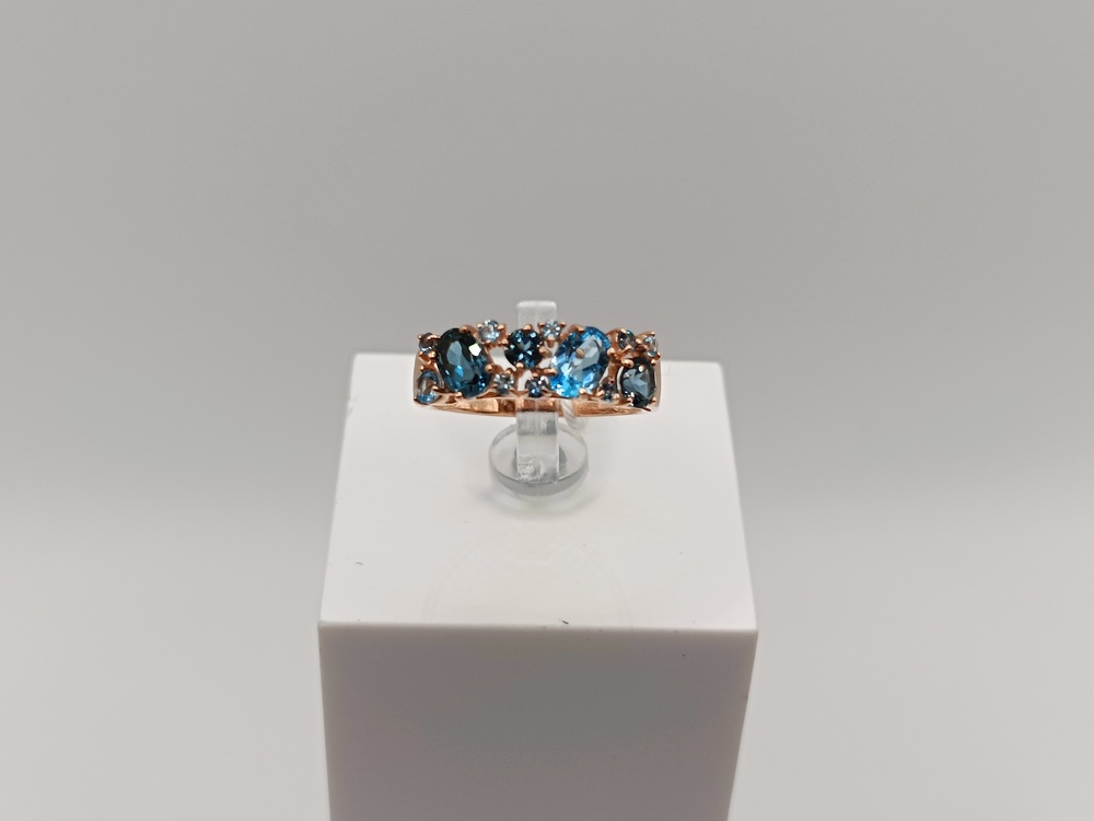 КОЛКМИ585 КОЛЬЦО С КАМНЯМИ (Au 585)