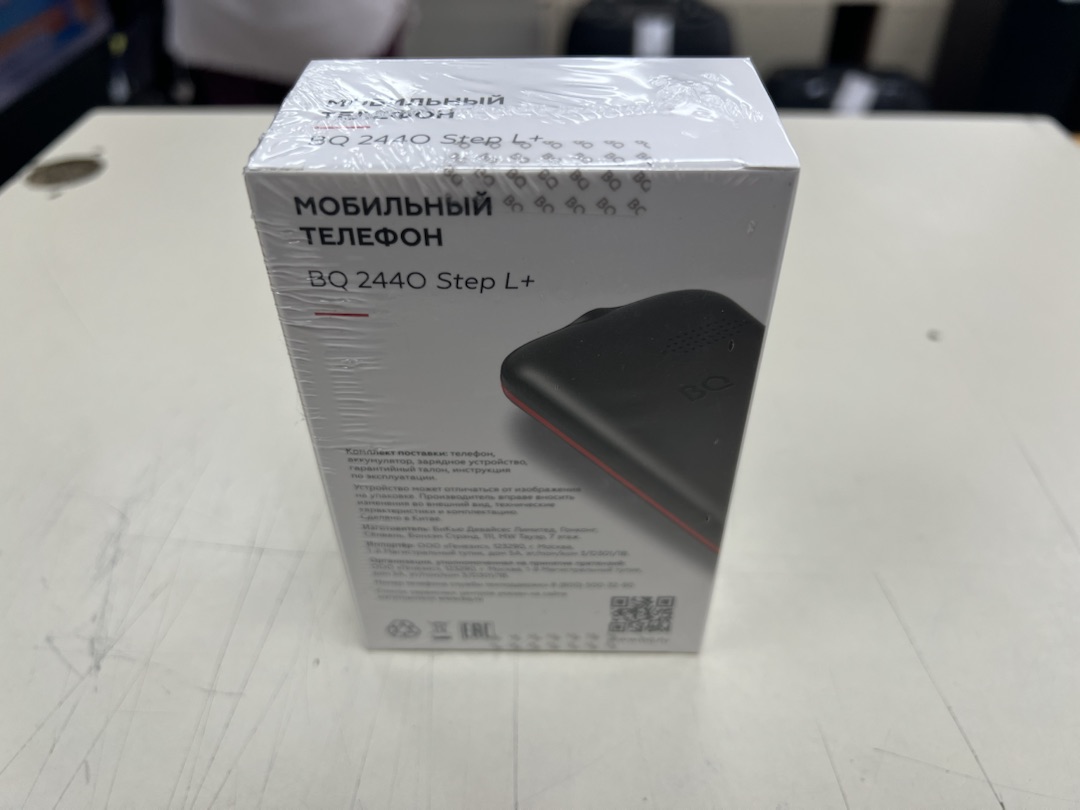 Мобильный телефон BQ 2440