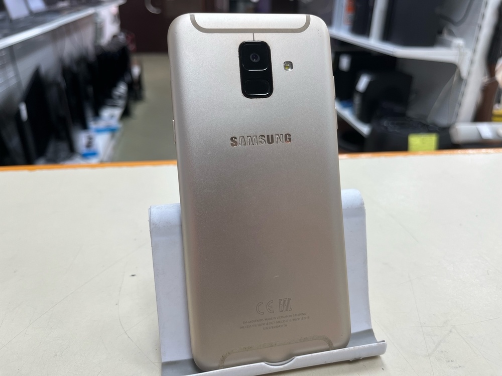 Смартфон Samsung Galaxy A6 3/32