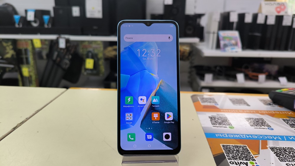 Смартфон Infinix HOT 30i 4/64
