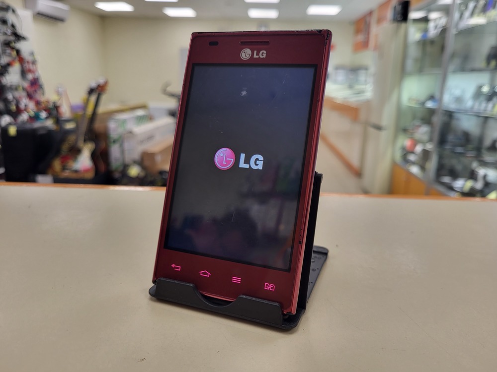 Смартфон LG E615