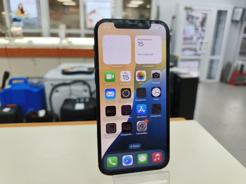 Смартфон Apple iPhone 12 64Gb
