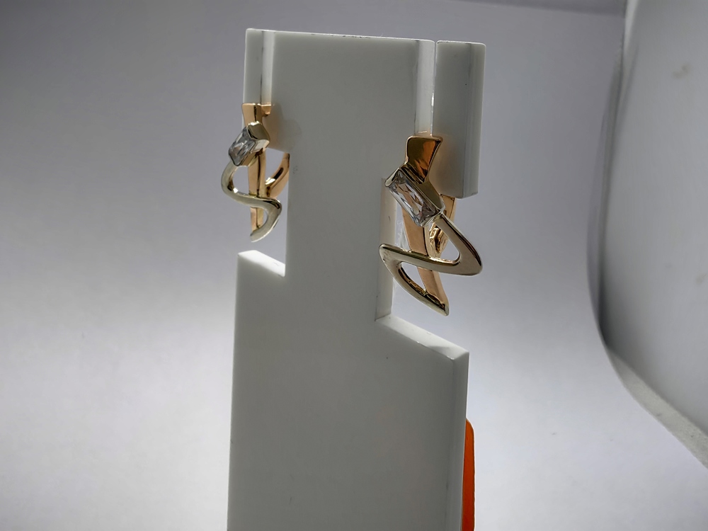 СКМ585 СЕРЬГИ С КАМНЕМ (Au 585)