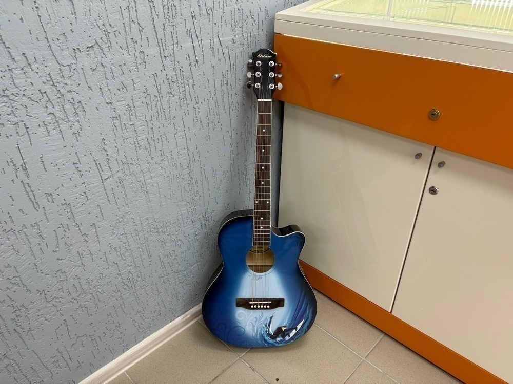 Гитара акустическая Elitaro E4040 Wave