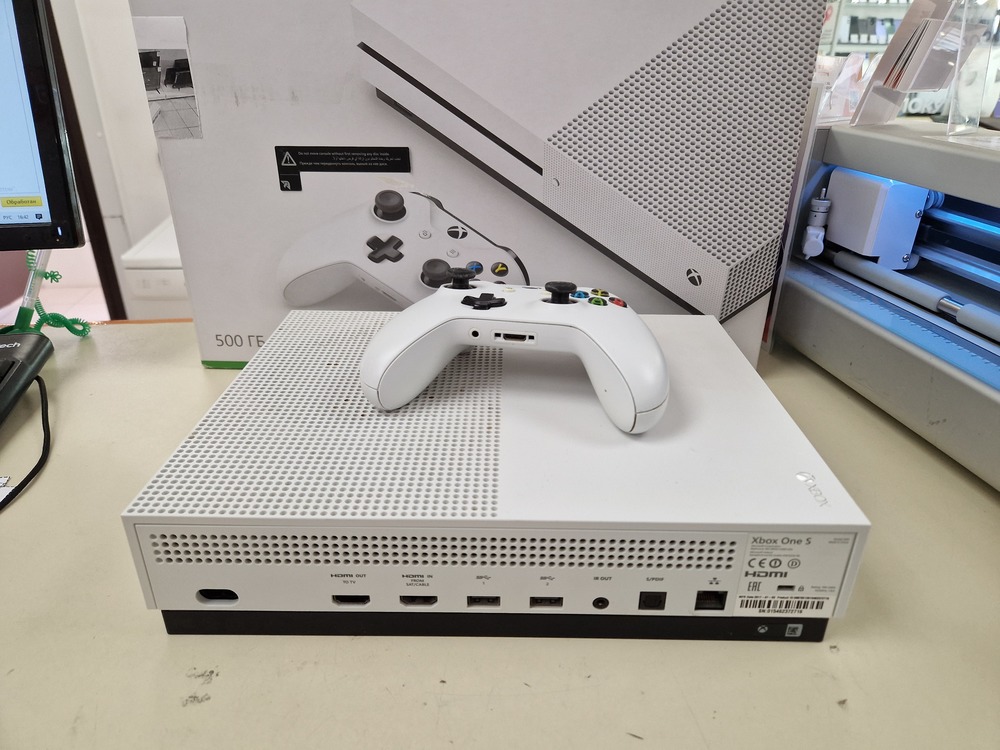 Игровая приставка Xbox One S 500Gb