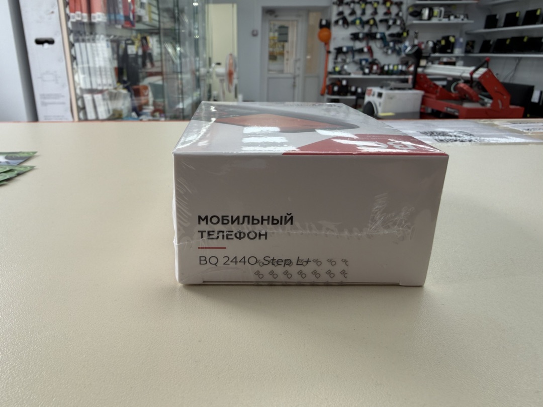 Мобильный телефон BQ 2440