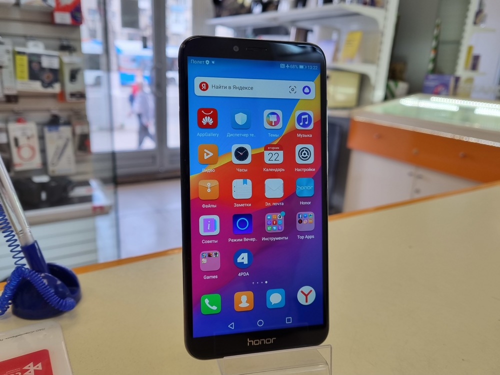 Смартфон Honor 7C 3/32