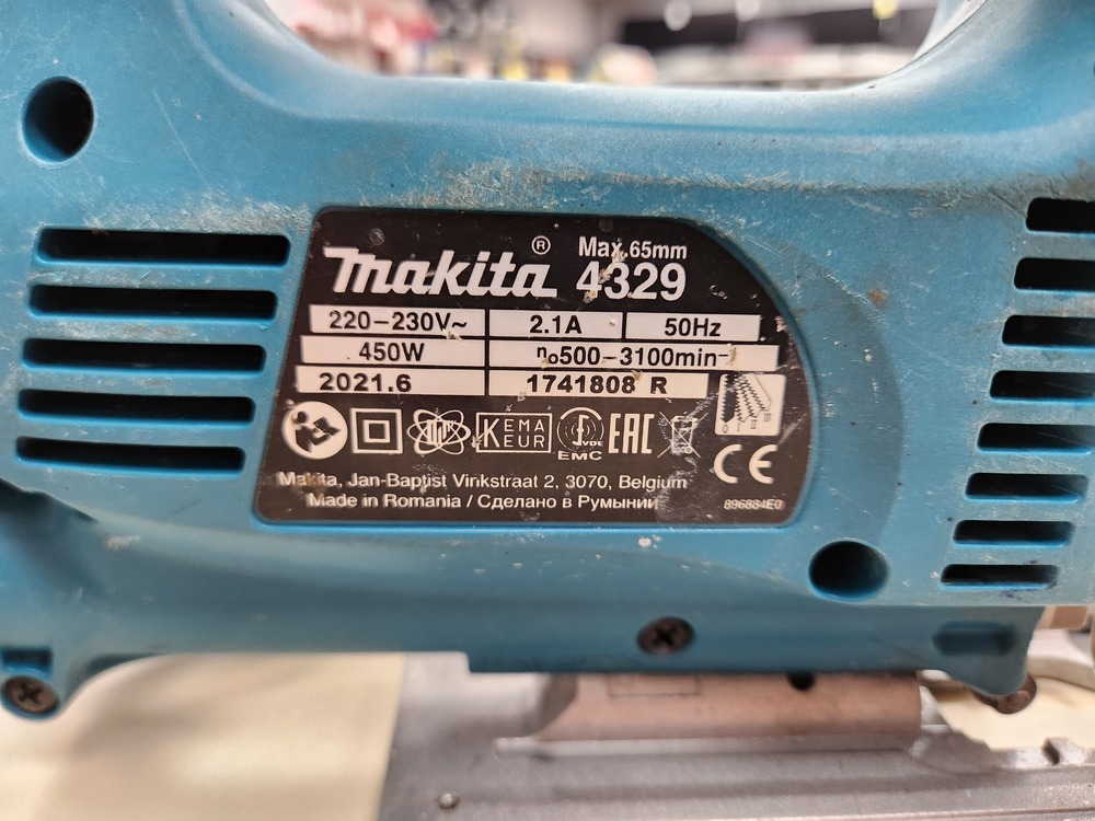 Лобзик Makita 4329