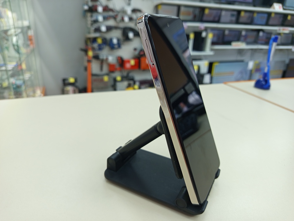 Смартфон Infinix HOT 40i 8/256