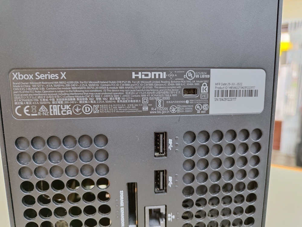 Игровая приставка Xbox Series X 1Tb