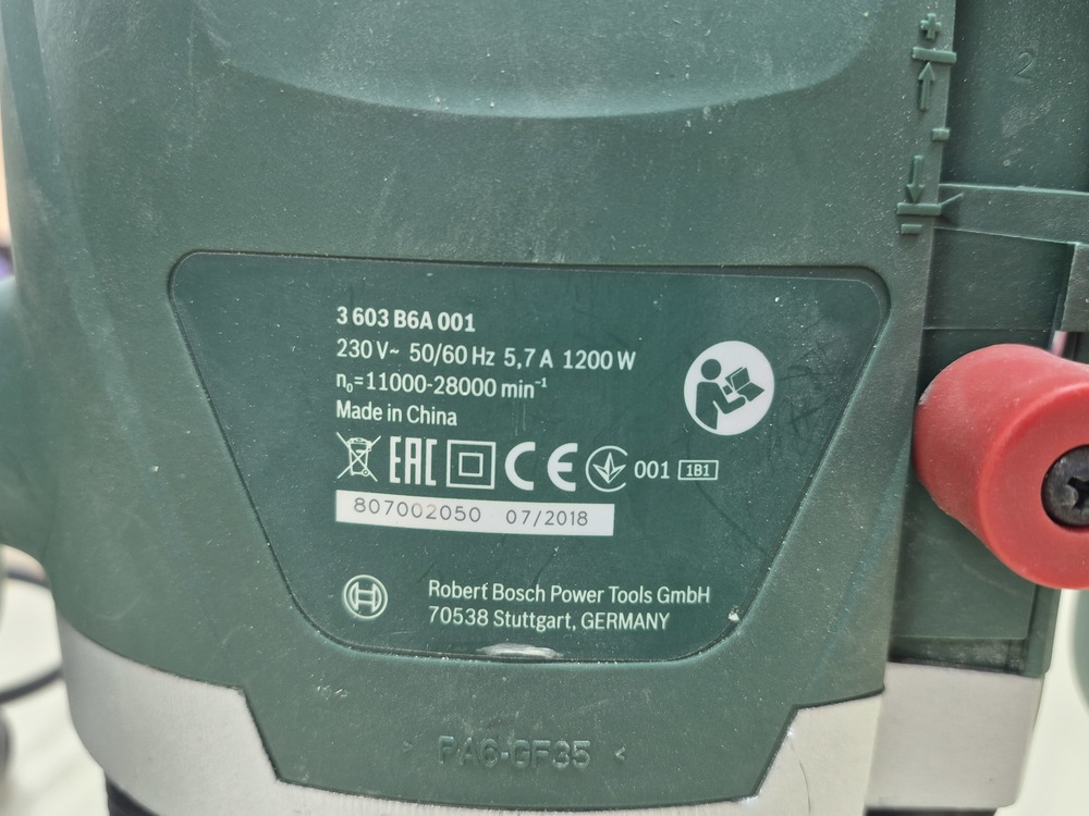Фрезер Bosch POF 1200AE